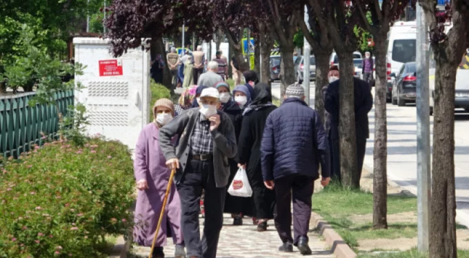 Bursa'da  65 yaş üstü için sevindiren haber! Süre uzatıldı