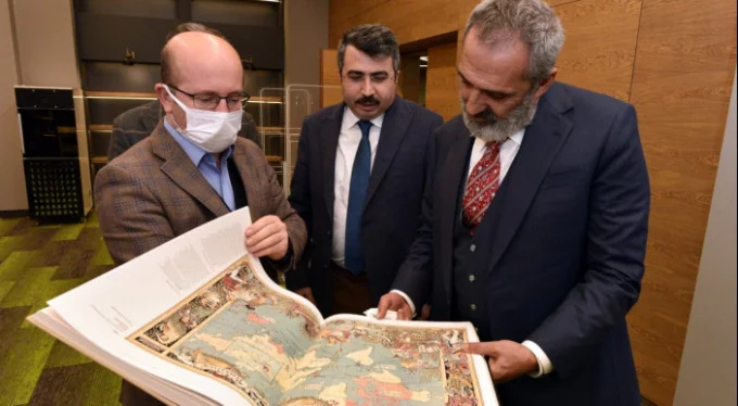 Yıldırım Belediye Başkanı, Yavuz Bingöl'ü "Uyumayan Kütüphane'de ağırladı!