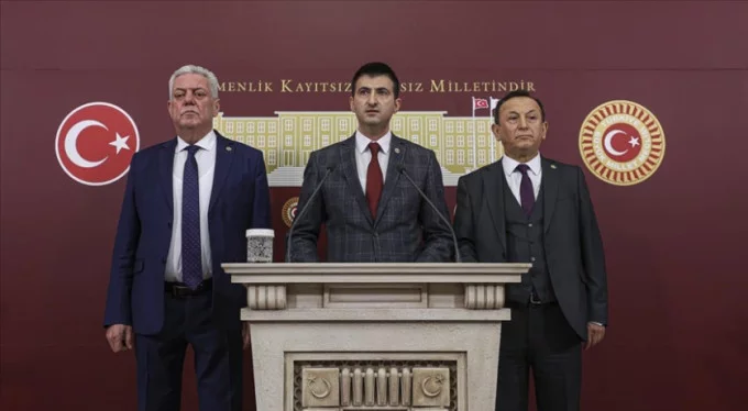 3 milletvekili CHP'den istifa etti