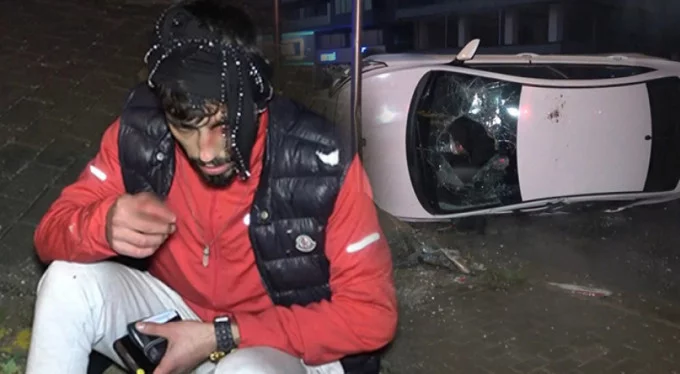 Bursa'da otomobille durağa daldı, yaralı arkadaşlarını öylece bırakıp kaçtı!