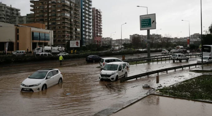 İzmir'deki selden acı haber!  2 kişi hayatını kaybetti