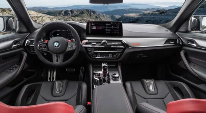 Yeni BMW M5 CS Türkiye'de yollara çıkmaya hazır!