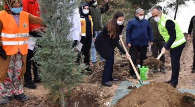 Bursa'da sağlık çalışanları adına hatıra ormanı oluşturuldu