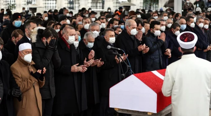 Cumhurbaşkanı Erdoğan Kadir Topbaş için düzenlenen cenaze törenine katıldı!