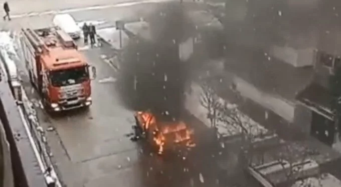 Bursa'da korku dolu anlar... Otomobil patlama sesinin ardından küle döndü!