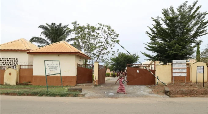 Nijerya'da bir yatılı okulda 26 öğrenci ve 4 öğretmen kaçırıldı!