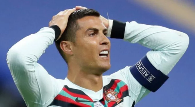 Sahte Ronaldo hesapları, canlı yayın açarak bağış topladı!