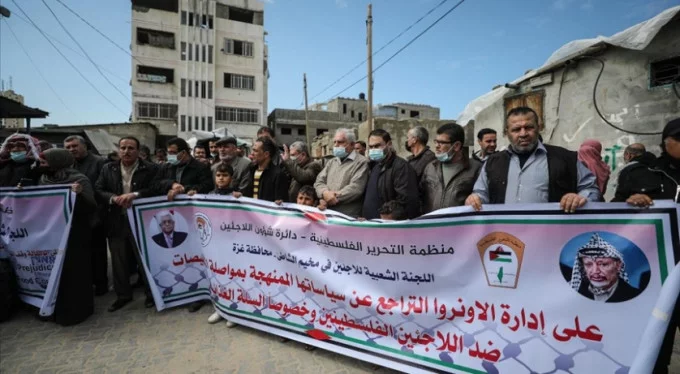 UNRWA'nın kararı Gazze'de protesto edildi!