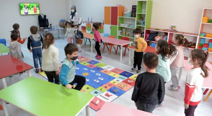 Bursa'da çocuklar Bilgi Evleri'nde sevgiyle yetişiyor!