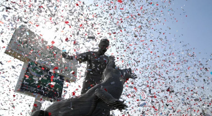 Bursaspor'un efsanesi Pablo Martin Batalla'nın heykeli açıldı!