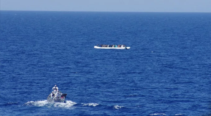 Cibuti'de kaçakçılar göçmenleri denize attı: En az 20 ölü!