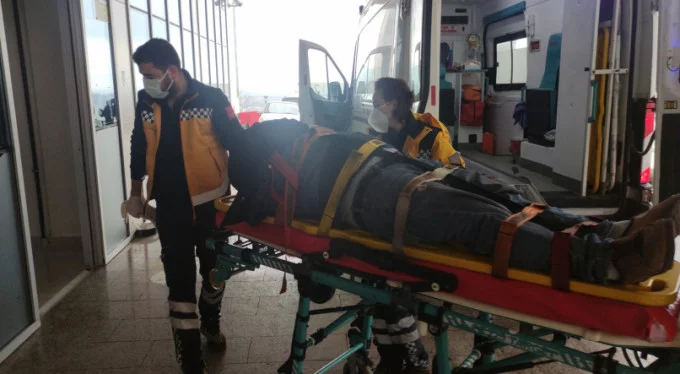 Bursa'da ikinci kattan düşen adam yaralandı!