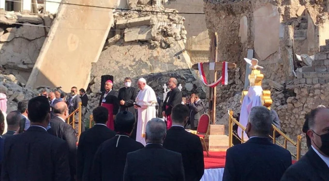 Papa: 'Terörizme ve dinin manipüle edilmesine hayır diyoruz'