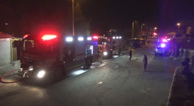 İzmir'de korkunç olay: Karısı ve kızı içerideyken evi ateşe verdi