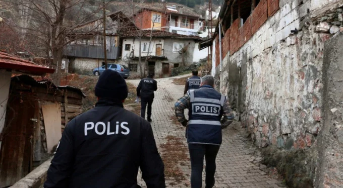 Türkiye genelinde dev uygulama! Bin 311 şahıs yakalandı