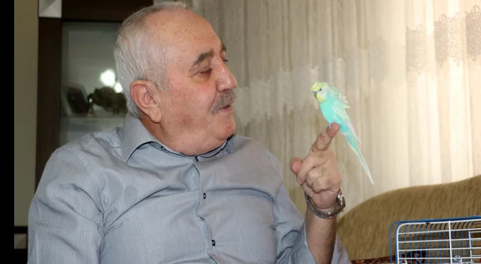 Böyle kuş görülmedi... PKK'ya beddua ediyor