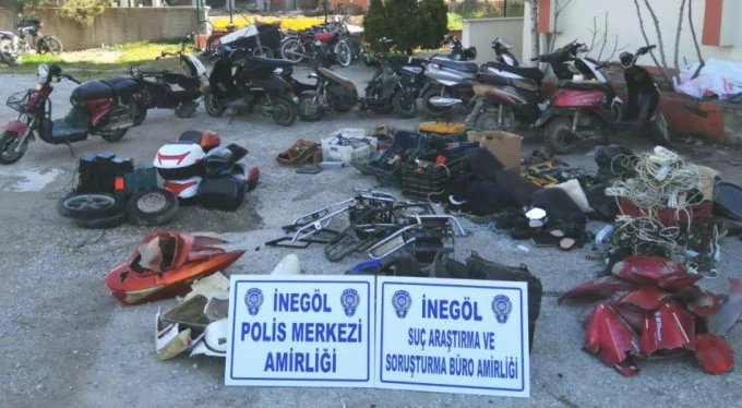 5 ayrı adrese baskın! Bursa'da motosiklet hırsızları yakayı ele verdi!