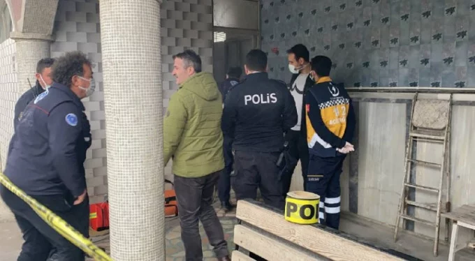 Bursa'da cami tuvaletinde ceset bulundu