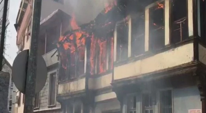 Bursa'da mahalle halkını canından bezdirmişti! Alev alev yandı