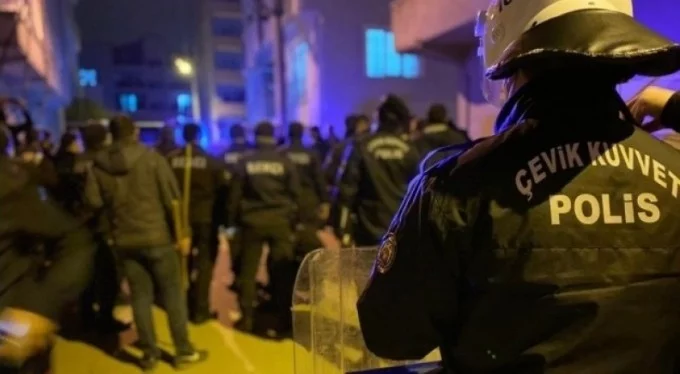 Bursa'da gergin gece! 100 kişilik grup birbirine girdi, polis havaya ateş açtı...