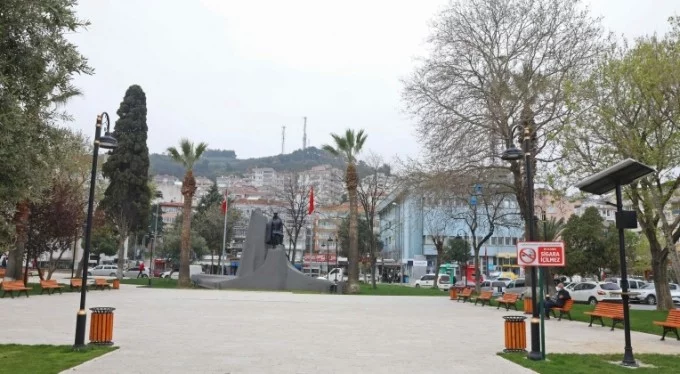Mudanya'daki parklar güneş enerjisiyle aydınlatılıyor!
