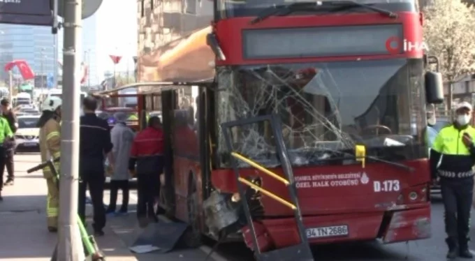 Beşiktaş'ta feci kaza! Bariyer yolcunun boynuna saplandı