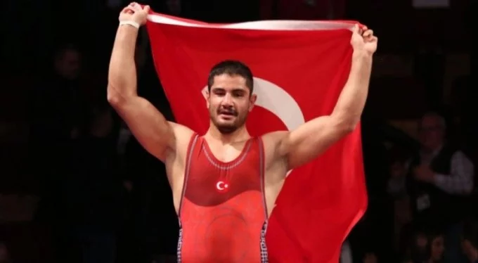 Milli güreşçi Taha Akgül 8. kez Avrupa şampiyonu!
