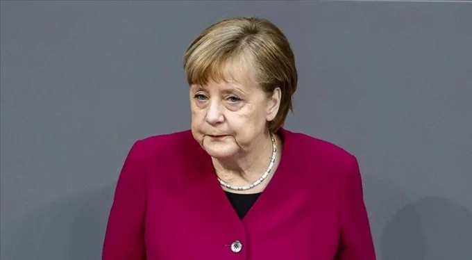 Almanya tarihinin en büyük skandalı! Merkel ifade verdi...