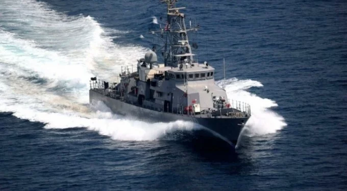 ABD-İran geriliminde sıcak temas: Donanma uyarı ateşi açtı