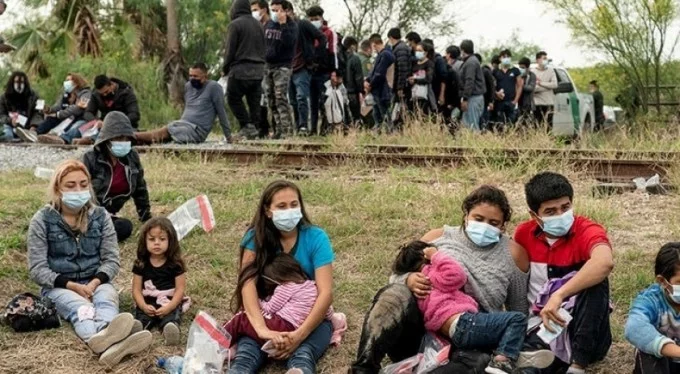 ABD'ye gitmek için yola çıkan 2 bin göçmen Meksika'da kayboldu!