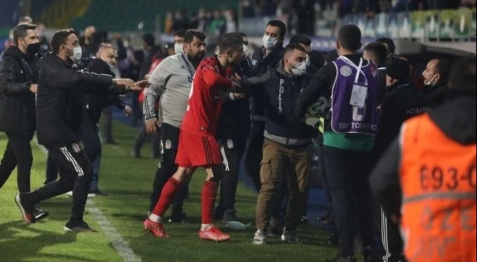 Çaykur Rizespor-Beşiktaş maçı sonrası ortalık karıştı!