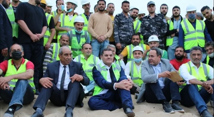 Libya Başbakanı Dibeybe Türk işçilerle iftar yaptı!