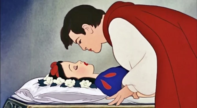 Disney'e şok suçlama: Prensin Pamuk Prenses'i öpmesi cinsel saldırıdır!