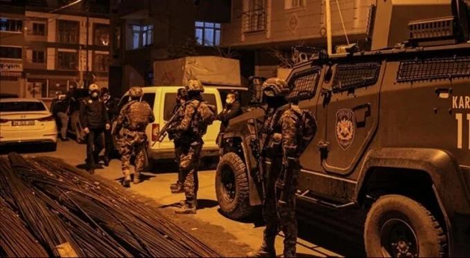 İstanbul'da DEAŞ'a operasyonu! 8 şüpheli yakalandı!
