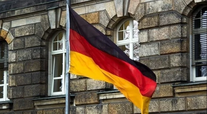 Almanya hükümeti İsrail'in şiddetini kınamaktan kaçındı!