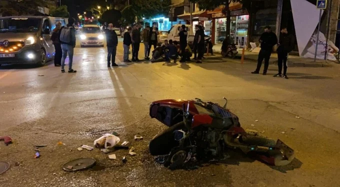 Bursa'da üzücü kaza! Ticari taksiyle çarpışan motosikletli yaralandı!