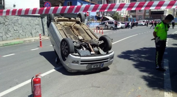 Bursa'daki kazada taklalar attı... Bir kişi ağır yaralı çıkarıldı!