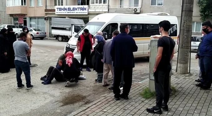 Bursa'da servis minibüsünün çarptığı yaşlı adam yaralandı
