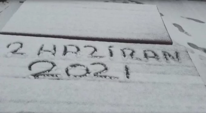 Bursa Uludağ'da kar sürprizi!