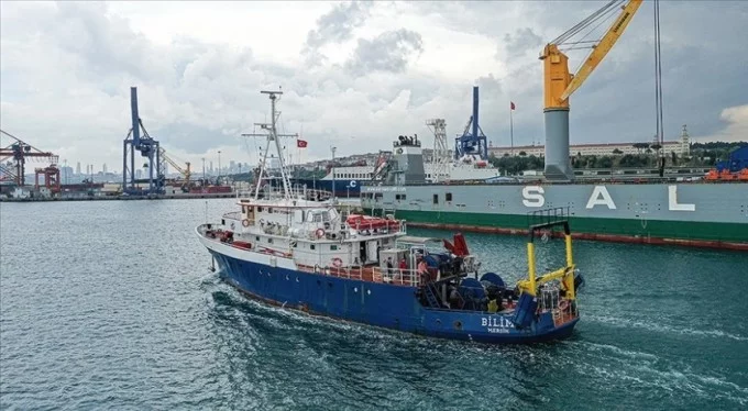 ODTÜ araştırma gemisi 'Bilim-2' Marmara Deniz'nde müsilaj takibinde!