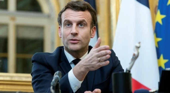 Dünya şokta! Fransa Cumhurbaşkanı Macron'a saldırı