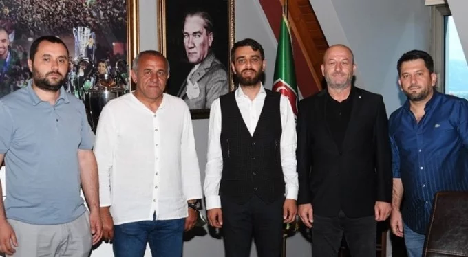 Bursaspor Kulübü, Hakan Cenkçiler'le yeniden anlaştı!