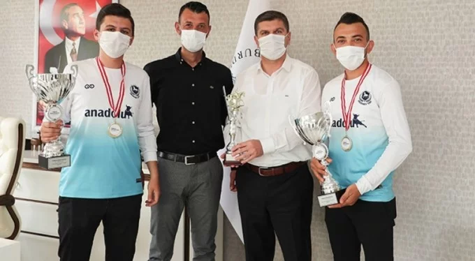 Bursa'da kupa heyecanını Başkan Ercengiz'le paylaştılar