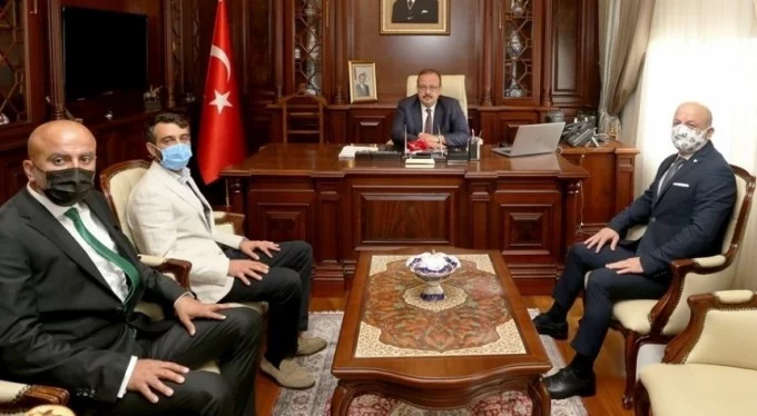 Bursaspor'un yeni yönetimi, Vali Canbolat'ı ziyaret etti