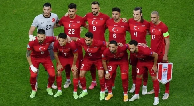 İsviçre - Türkiye maçının hakemi belli oldu