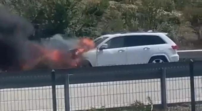 Kullanılamaz halde! Bursa'da otomobil alev alev yandı!