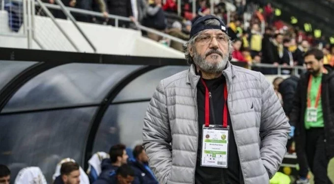 Teknik Direktör Mustafa Reşit Akçay'dan kötü haber!