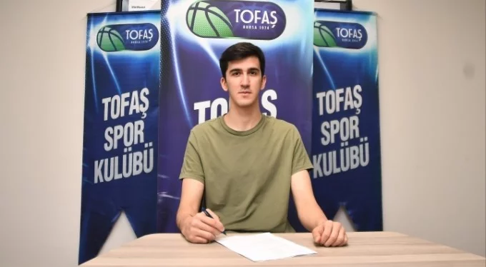 Tofaş, Bülent Hamza Çelik'le 5 yıllık profesyonel sözleşme imzaladı