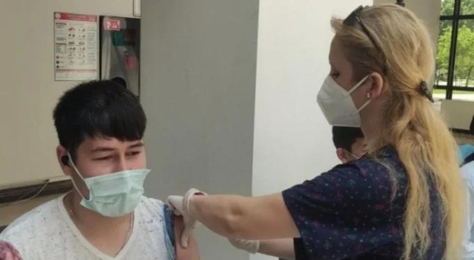 Bursa İl Sağlık Müdürü Yavuzyılmaz'dan gençlere aşı çağrısı!