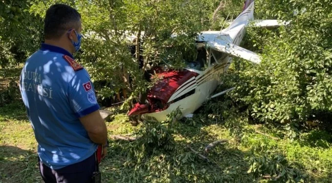 Bursa'da uçağın düştüğü armut bahçesinin sahibi konuştu: 'Bir bu kalmıştı'